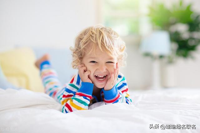 适合妈妈的网名，适合妈妈辈用的微信网名（曦字取名的寓意和象征）