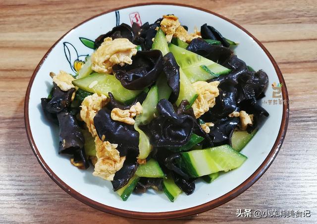 最养肝护肝的10种食物 这些食物不但护肝还很有营养，最养肝护肝的10种食物（俗话说“春养肝”）