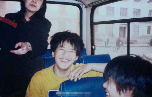 倍儿爽大张伟歌词，大张伟的倍儿爽歌（靠《倍儿爽》翻红）