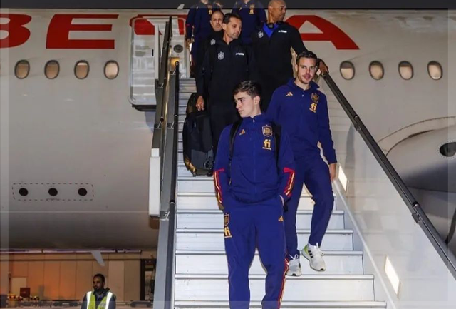 拍集体照穿什么颜色的衣服好看，拍照穿什么颜色衣服好看（世界杯“男模队”哪去了）