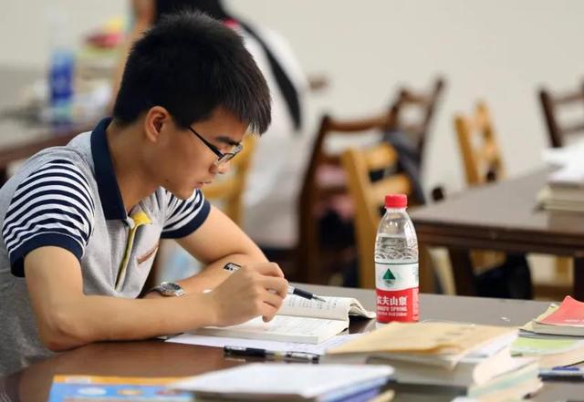 忘记 英文网名，Forget［忘记］微信昵称（实则是老外眼里的翠花和铁柱）