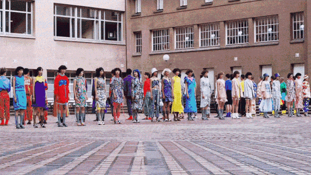 日本服装设计师，五大日本顶级时装设计师（“色彩魔术师”\u0026面料“高级玩家”）