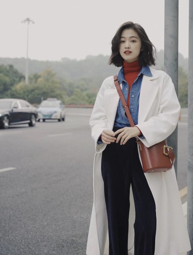 黑黄皮适合什么颜色的衣服，黑皮黄皮穿什么颜色的衣服显白（这几个颜色根本不显白）