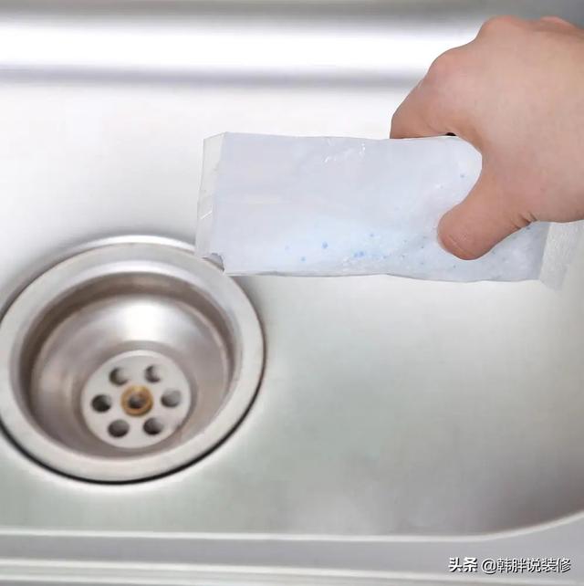 下水道堵了如何自己快速疏通，蹲便下水道堵了如何自己快速疏通（别急着花钱请人疏通）