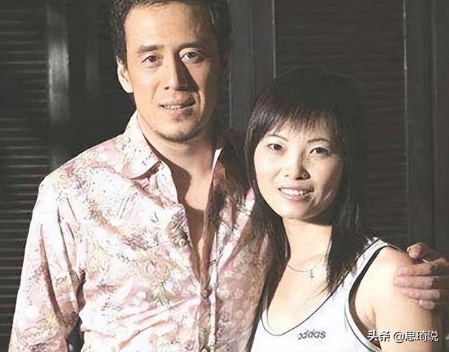 不是因为寂寞才想你歌词，不是因为寂寞才想你歌词含义（凭《无所谓》走红的杨坤）