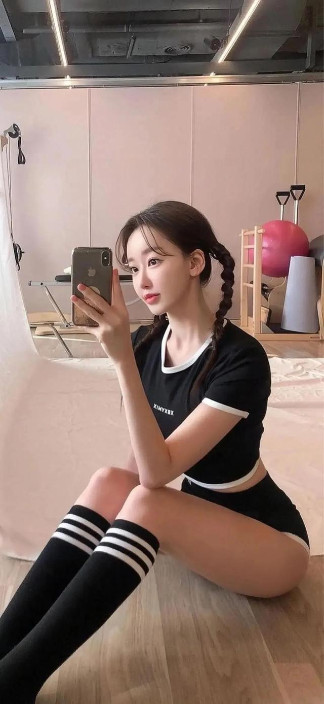 碎花裙女生头像，部位穿小裙子的女生头微信（每日壁纸，小裙子）