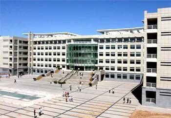 呼和浩特职业学院，呼和浩特职业学院最好的专业是什么（呼和浩特职业学院成长史）