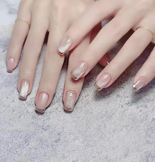 自然的猫眼美甲，超闪的猫眼美甲，美爆了！