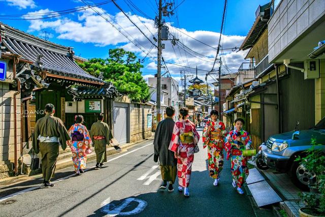 80万日元等于人民币多少，80万日元等于多少人民币 80万日元能兑换多少人民币（日本工薪族年终奖能拿多少钱）