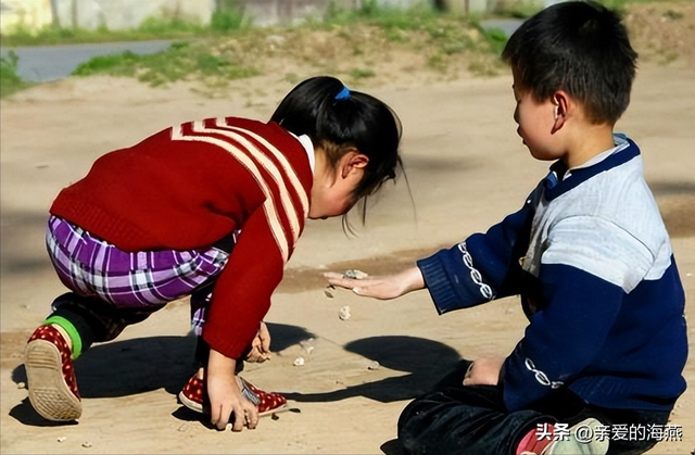 如何折衣服和裤子，怎么折,裤子（那些被遗忘的童年自制玩具）