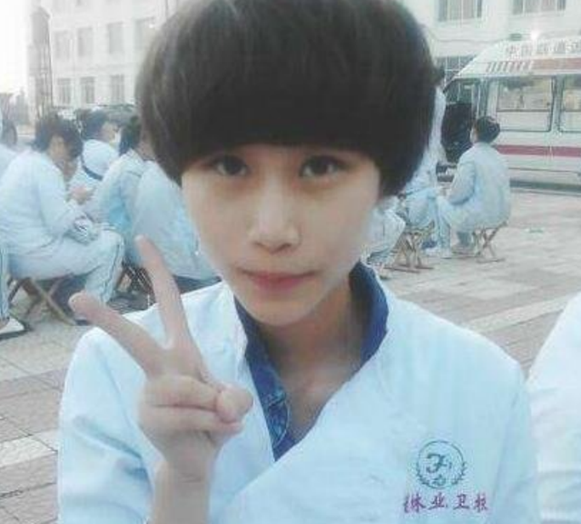 最美女孩胡伊萱，胡伊萱事件（2013年16岁护士好心送孕妇回家）