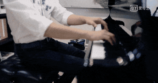 陈数前夫是柳云龙，演员陈数的第一任老公（与二婚男相识15天被求婚、为爱放弃生子）