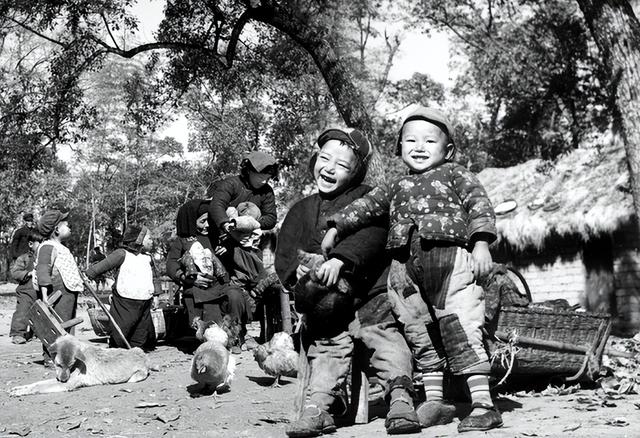 人民币上的人物，第四套人民币人物的排序是什么样的（1962年出版的1元钱上）