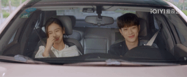 一垒打在爱情中是什么意思，全垒打在爱情中什么意思（现在的年下爱情都这么露骨吗）