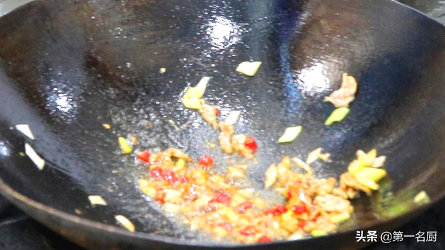 玉米不能和什么一起吃，哪些食物不能和玉米一起吃（建议多吃“4种补水菜”）