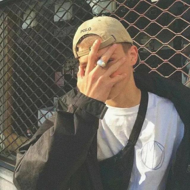 精选男头 加q推，微信头像，精选男头 加q推（男生微信酷拽头像）