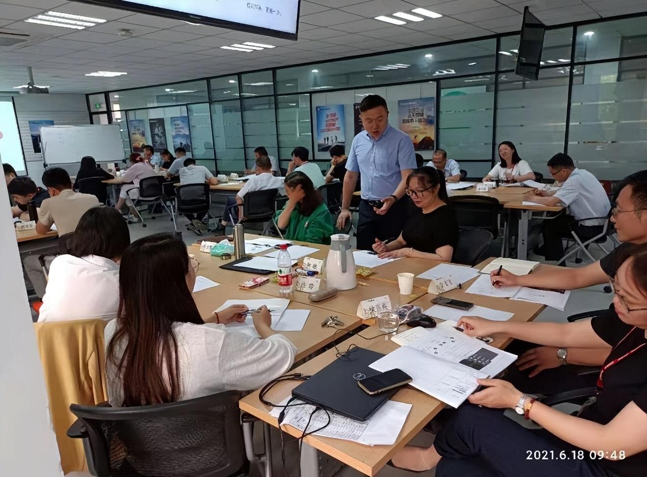 结构化表达三步法是哪三步，年终总结的攻略（结构演讲·三步学会职场公众表达）