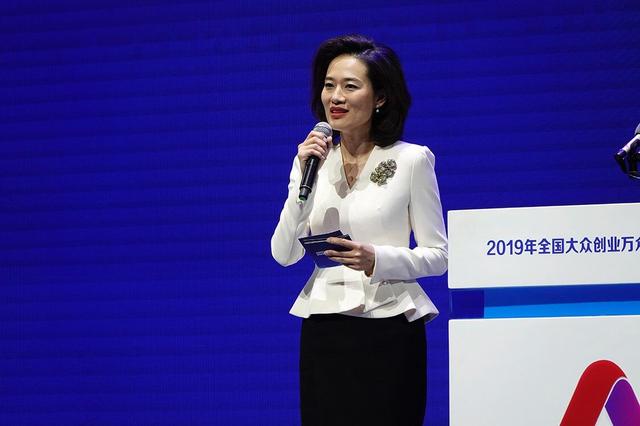 央视主持人名单，央视主持人名单大全男（至今未婚的8位央视主持人）