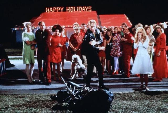 剪刀手爱德华结局（重温《剪刀手爱德华》）