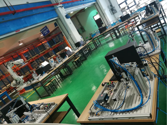 重庆电信职业学院，重庆电信职业学院招生专业、收费标注（走近汽车与智能制造工程学院丨电讯院系巡礼）