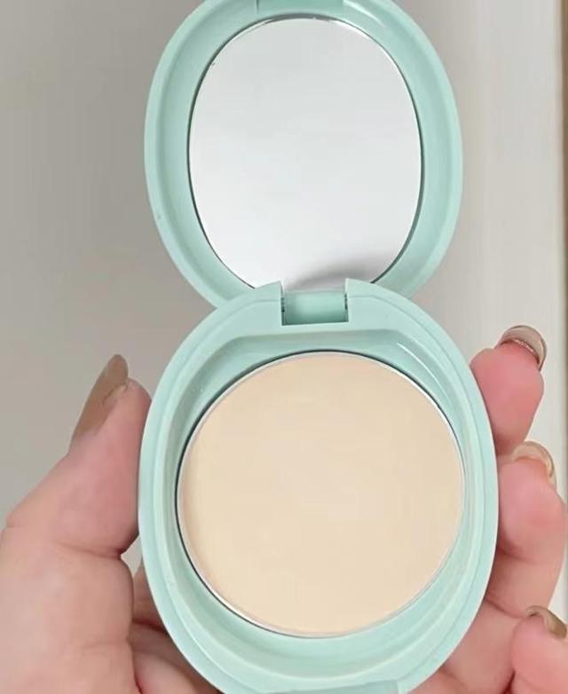 适合油皮用的定妆粉饼测评，油皮必看定妆补妆粉饼测评合集