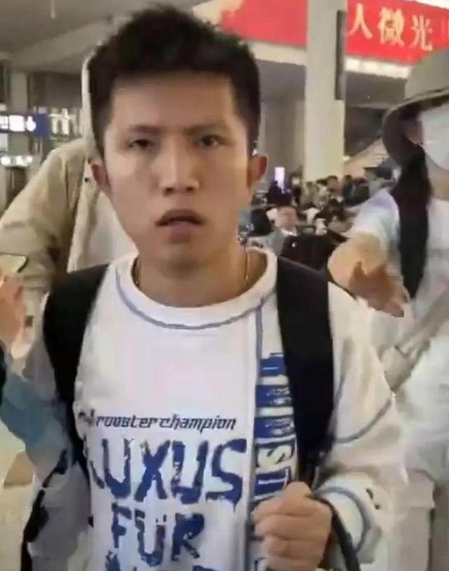 谢娜背后的故事，谢娜刘烨个人资料（失去“庇护”的快乐家族接连翻车）
