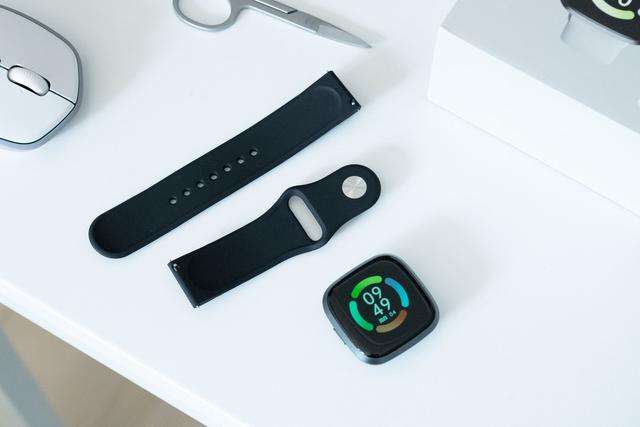 罗能g28智能手表app下载，罗能g28智能手表怎么调时间（G28心电血压智能手表）