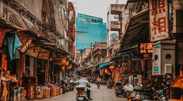 七匹狼男装全国店铺，中国男人的穿衣品味就看泉州了