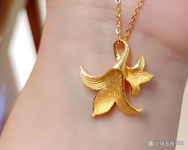 黄金吊坠寓意大全，26种不同吊坠寓意大全