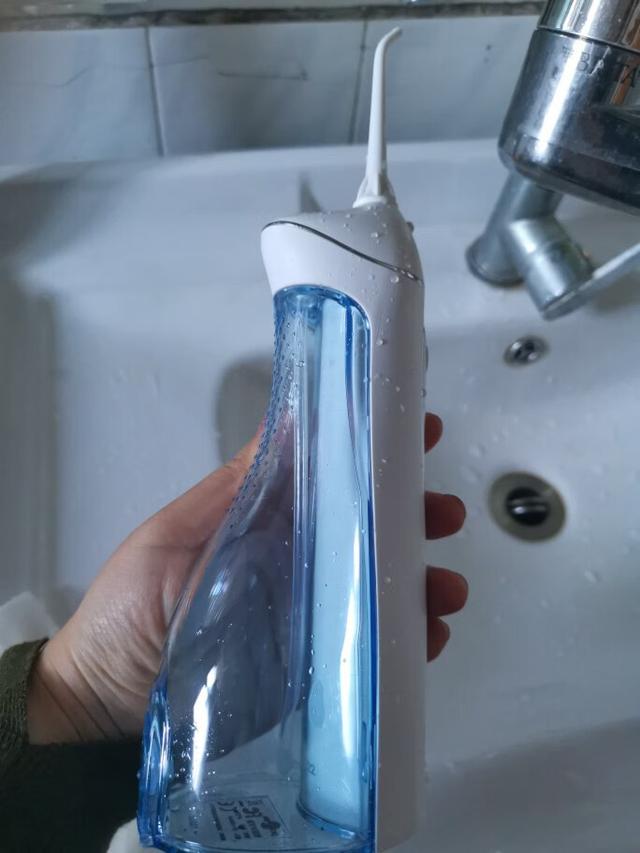 冲牙器怎么正确使用，被无数人吐槽的7个“反人性设计”