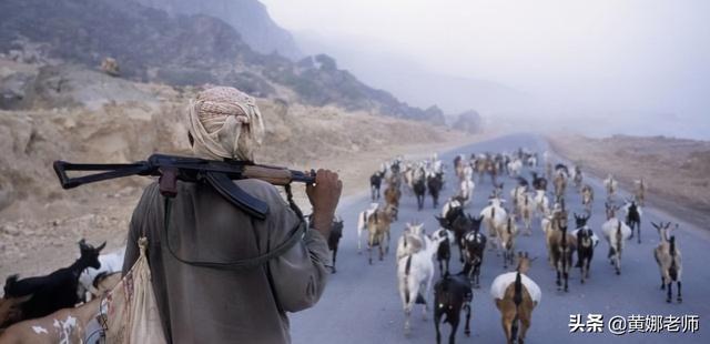 ak47是谁发明出来的（小个子和他的“大杀器”）