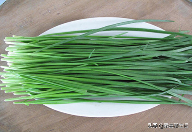 韭菜多少钱一斤，今日全国韭菜批收价格（春天少吃菠菜白菜多吃韭菜）