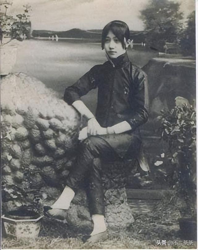 董竹君第二任丈夫，董竹君为何不再婚（董竹君和她近一个世纪的传奇人生）