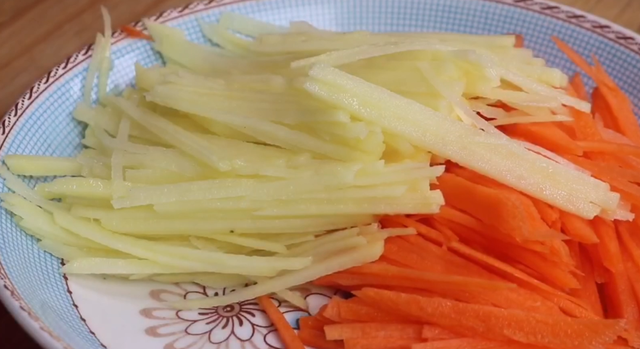 粉丝需要泡多长时间，粉丝要泡多久（这做法我也是第一次见）