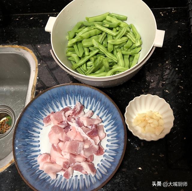 长豆角怎么炒软还入味，软烂咸香又入味