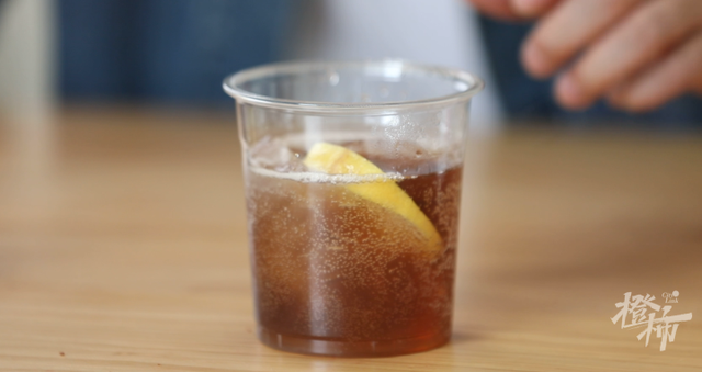 百利甜酒兑什么最好喝，百利甜酒的几种爽爆了的喝法（挑战便利店12种饮料的神仙混搭）