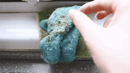 锅烧糊了上面黑的怎么去掉，清除锅底糊焦黑小窍门（不锈钢锅烧焦了）