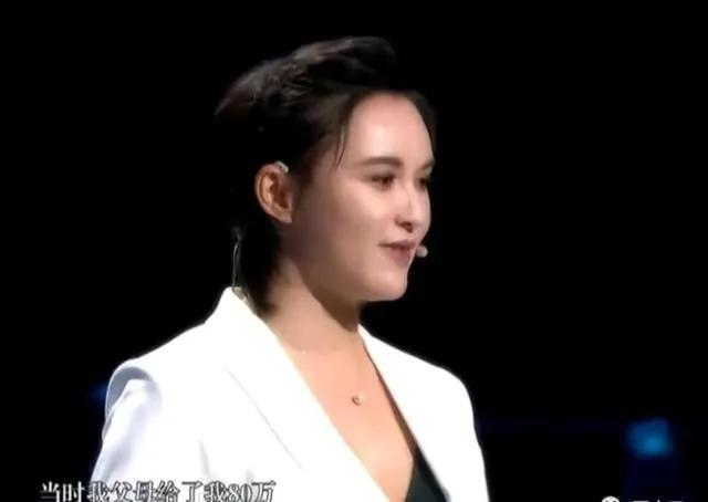 莫小棋：大学怀孕生子，预言贾乃亮婚姻，黄海波花600万追她
