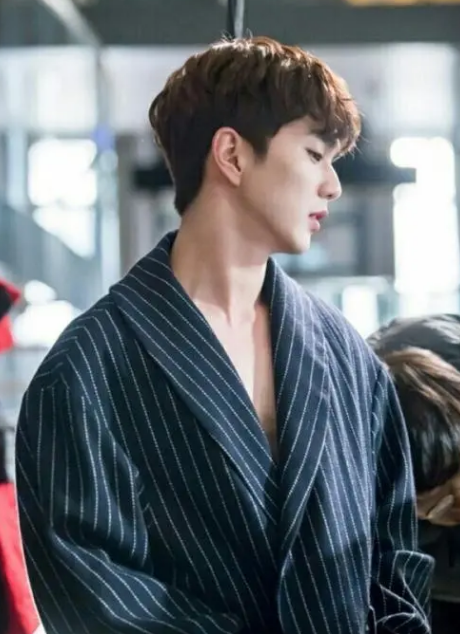 韩国十大帅哥排行榜，韩国十大帅哥排行榜漫画（这8位韩国男星的变化）