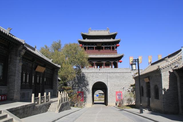 山西历史古城介绍，庭院深深中透着富华
