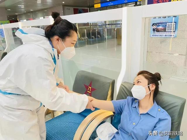 如何防止旅客烫伤，如何防止旅客烫伤发生（客运员小姐姐“救”在你身边）