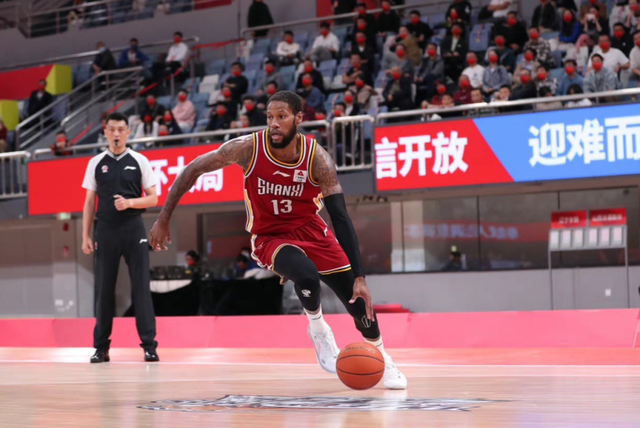 广东队威姆斯个人简历，威姆斯打了5场比赛