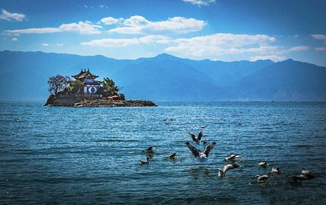 2022年情人节多少号 适合去哪里玩，2022年情人节多少号（2022年情人节打卡圣地）