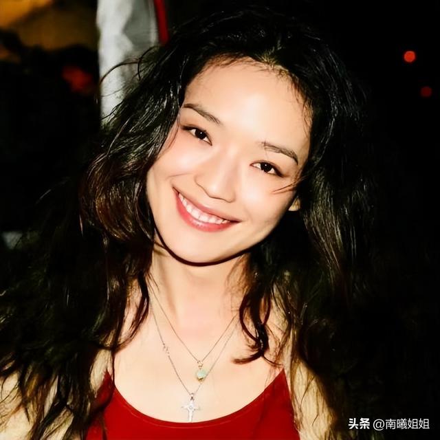 宽脸适合的发型，适合脸宽女生的刘海造型（看舒淇、王菲就知道）