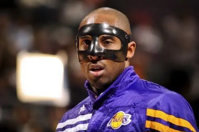 黑曼巴科比，黑曼巴科比头像（NBA戴过黑色面具的5大球星）