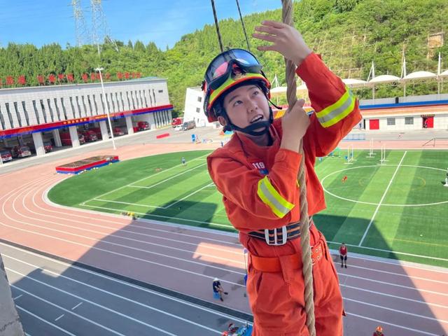 俯卧撑世界纪录，同样是吉尼斯世界纪录（单臂俯卧撑1分钟107个）