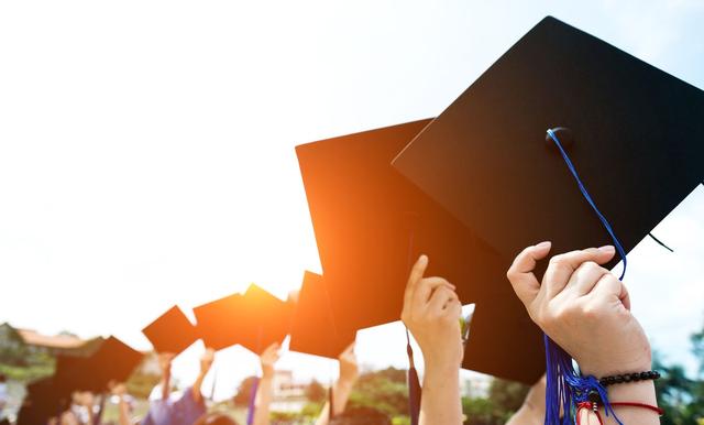 如何申请出国留学，大学出国留学如何申请（2022年出国留学的条件和申请流程）