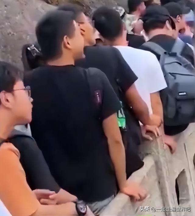 黄山旅游几月份去最好，几月份适合去黄山游玩（国庆爬黄山，10分钟走1米）