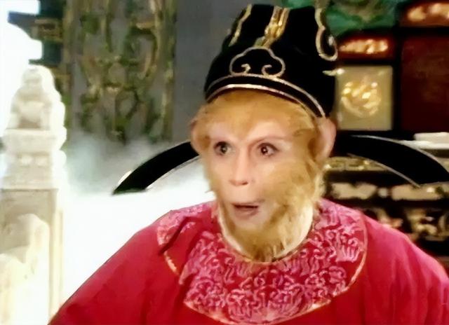 大闹天宫的主要内容，大闹天宫主要内容概括（你看降生他的那块石头上刻了啥）