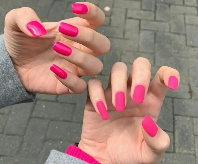 芭比美甲步骤，芭比美甲怎么卸掉（美甲♥芭比粉美甲）